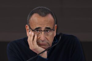 Carlo Conti triste